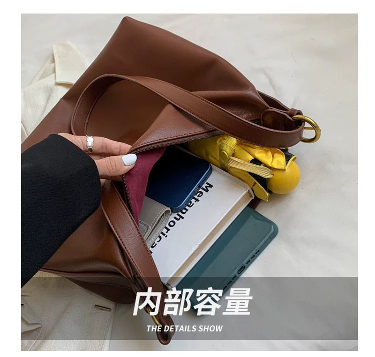 Black Bag Women's Autumn and Winter Fashion New Fashionable Large Capacity Shoulder Crossbody Bag Casual All-match Commuter Tote Bag