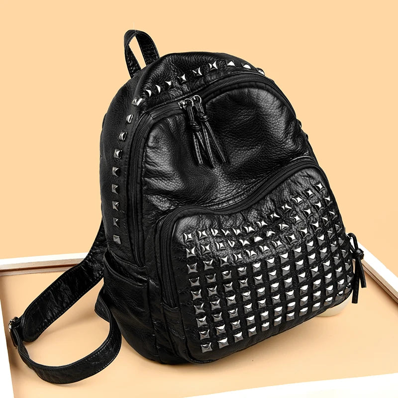 Fashion Rivet Soft Leather Women Backpacks Designer Large Capacity Girls School Bag Luxury Female Bagpack Travel Bags Sac A Main