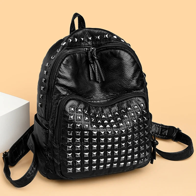 Fashion Rivet Soft Leather Women Backpacks Designer Large Capacity Girls School Bag Luxury Female Bagpack Travel Bags Sac A Main