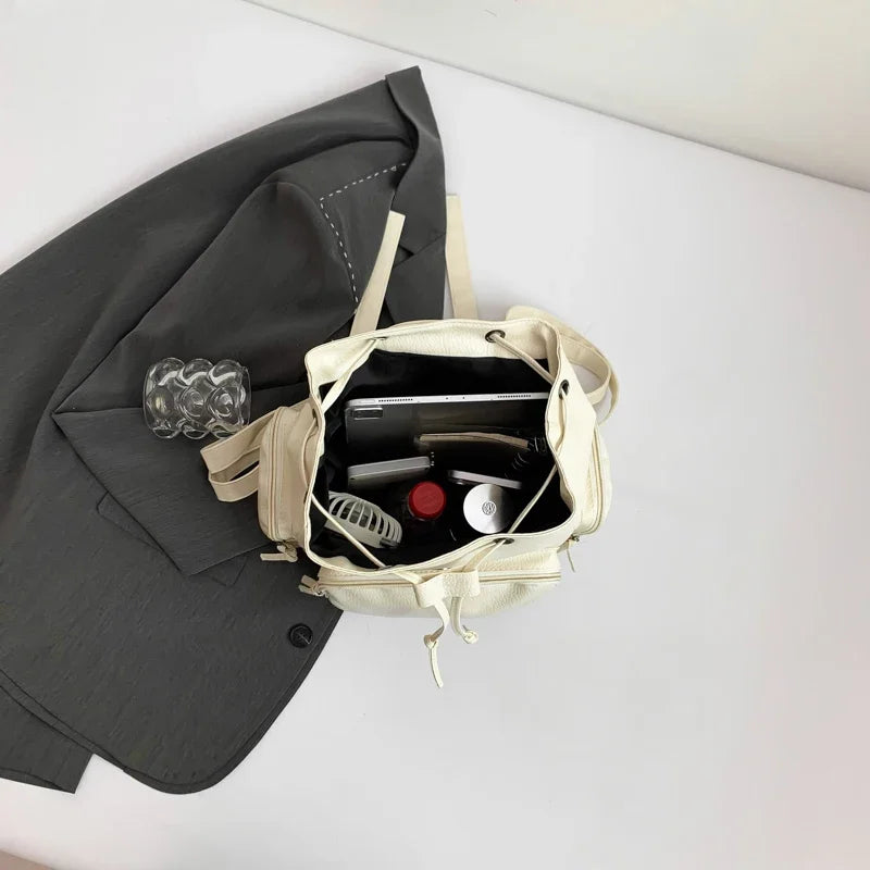 Rivet Y2K Backpack Women Gothic Punk PU Leather Shoulder Bag Ladies Vintage Harajuku Backpacks College Large Capacity School Bag