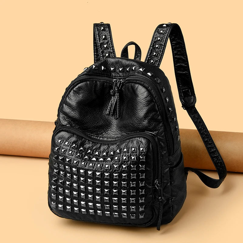Fashion Rivet Soft Leather Women Backpacks Designer Large Capacity Girls School Bag Luxury Female Bagpack Travel Bags Sac A Main
