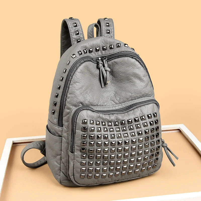 Fashion Rivet Soft Leather Women Backpacks Designer Large Capacity Girls School Bag Luxury Female Bagpack Travel Bags Sac A Main